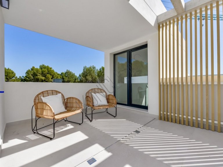 Villa for Sale in Inland Sierra Cortina, Alicante 20