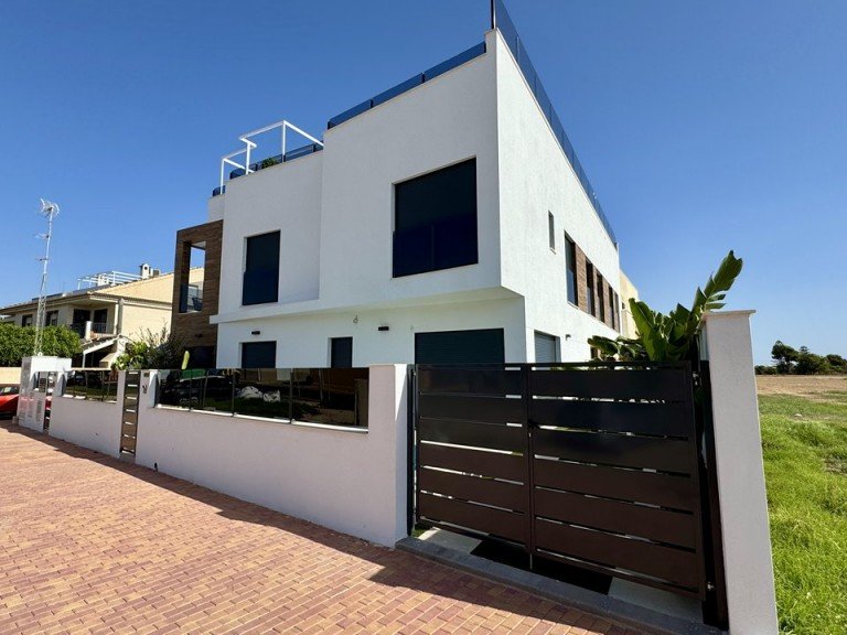Villa for Sale in San Pedro Del Pinatar, Murcia 21