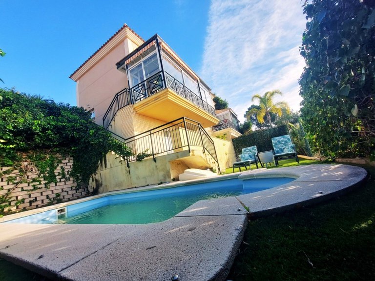 Villa for Sale in Costa Blanca La Nucia, Alicante 1