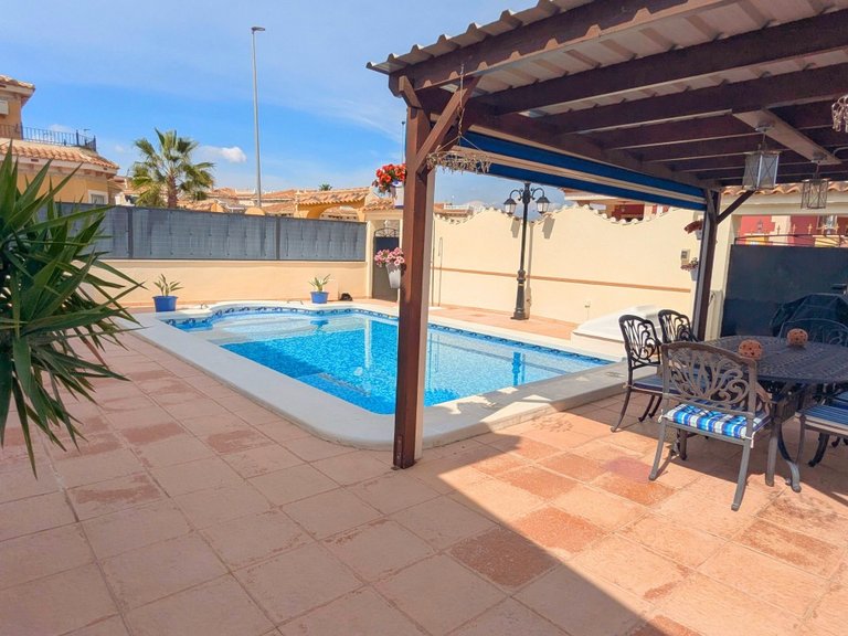 Villa for Sale in Inland Bigastro, Alicante 8