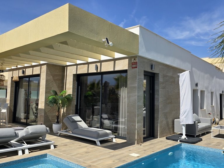 Villa for Sale in Costa Blanca Los Montesinos, Alicante 1