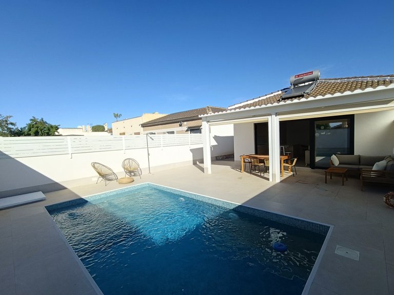 Villa for Sale in El Chaparral, Alicante 1