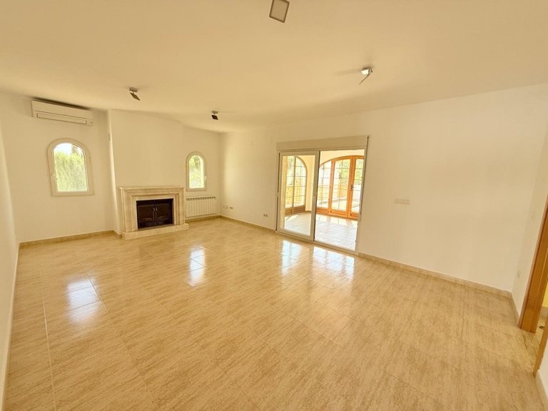 Villa for Sale in Moraira, Alicante 5