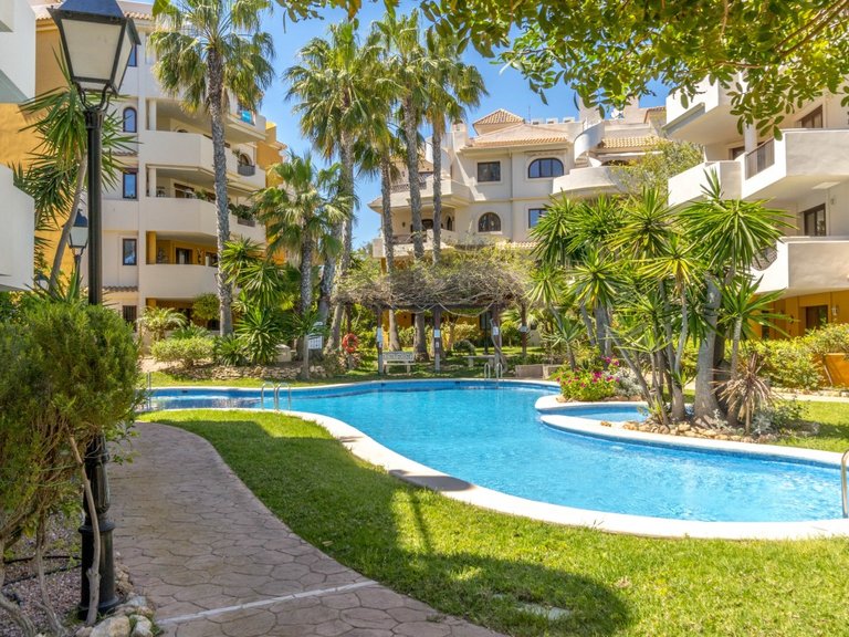 Penthouse for Sale in Punta Prima, Alicante 1