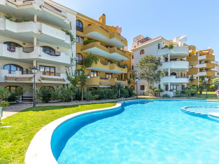 Penthouse for Sale in Punta Prima, Alicante 22