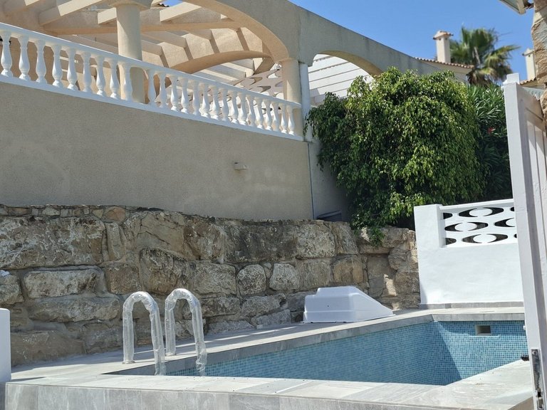 Villa for Sale in El Campello, Alicante 2
