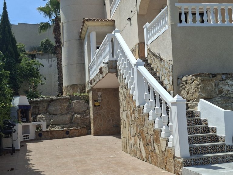 Villa for Sale in El Campello, Alicante 5