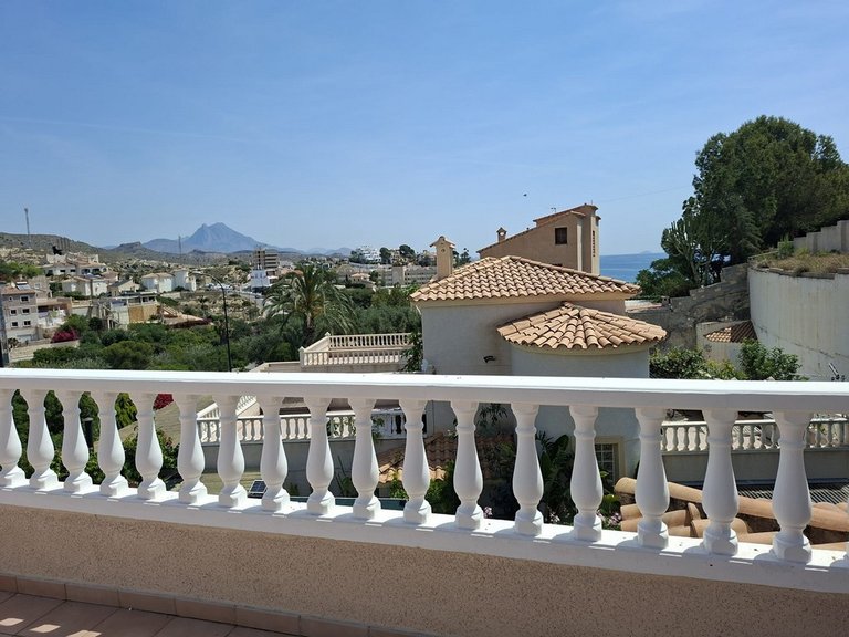 Villa for Sale in El Campello, Alicante 8