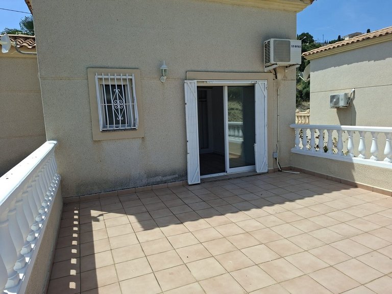 Villa for Sale in El Campello, Alicante 9