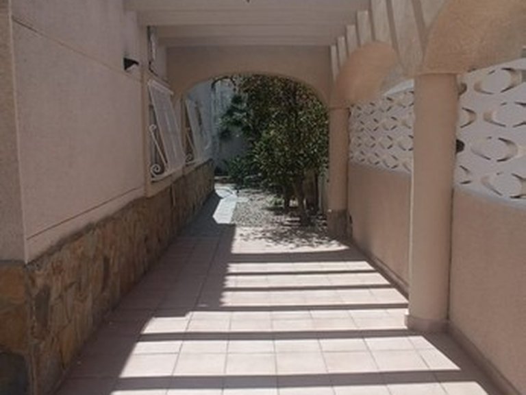Villa for Sale in El Campello, Alicante 32