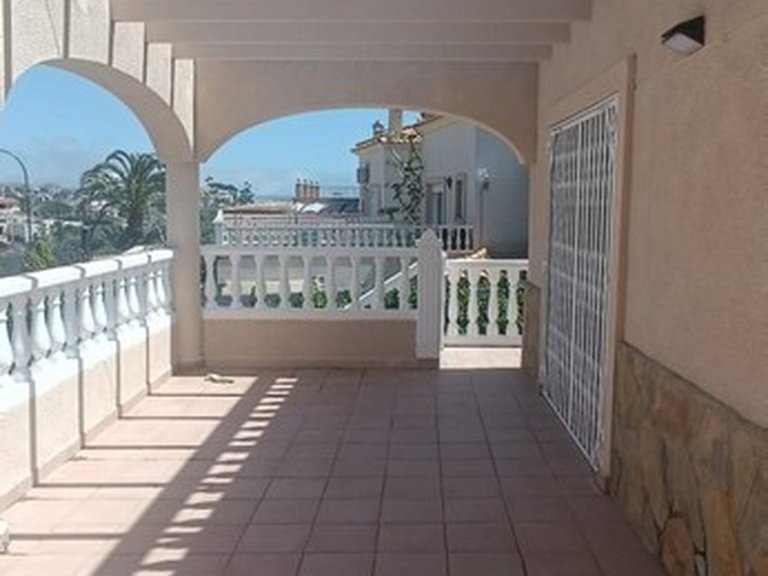 Villa for Sale in El Campello, Alicante 43