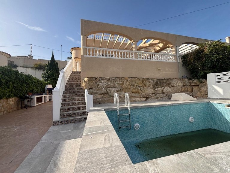 Villa for Sale in El Campello, Alicante 72