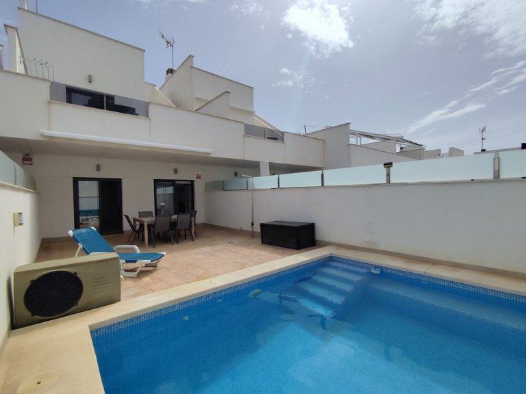 Villa for Sale in Pilar De La Horadada, Alicante 1