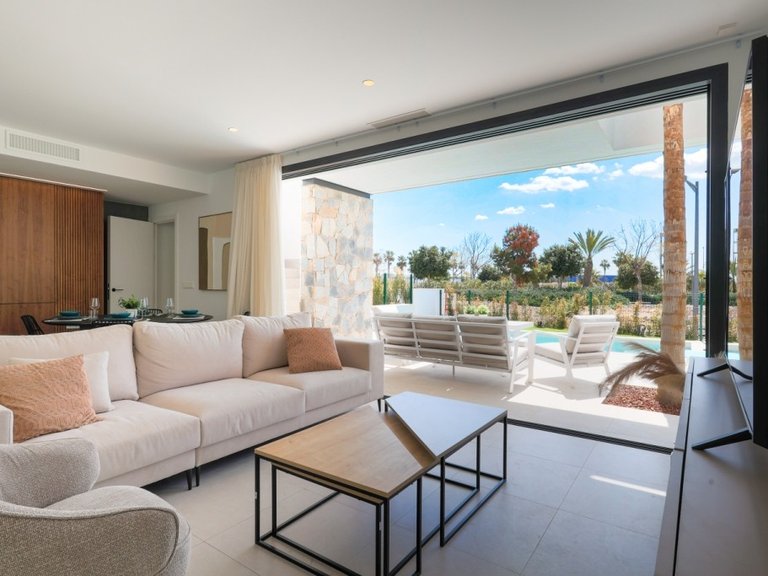 Villa for Sale in Santa Rosalia Lake And Life Resort, Murcia 4