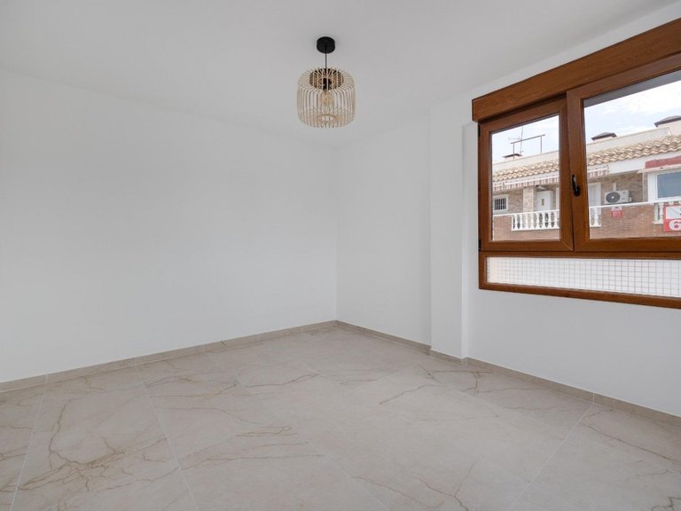 Penthouse for Sale in Playa Del Acequion, Alicante 25