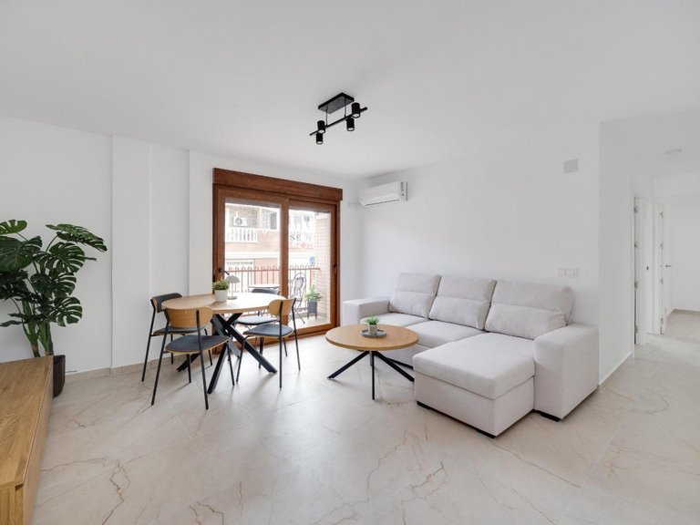 Penthouse for Sale in Playa Del Acequion, Alicante 3