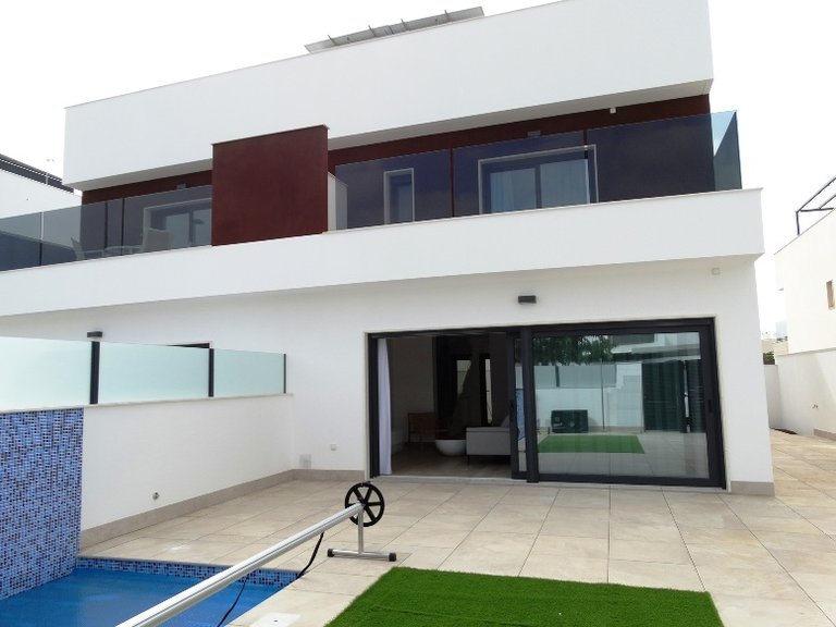 Town House for Sale in Pilar De La Horadada, Alicante 1