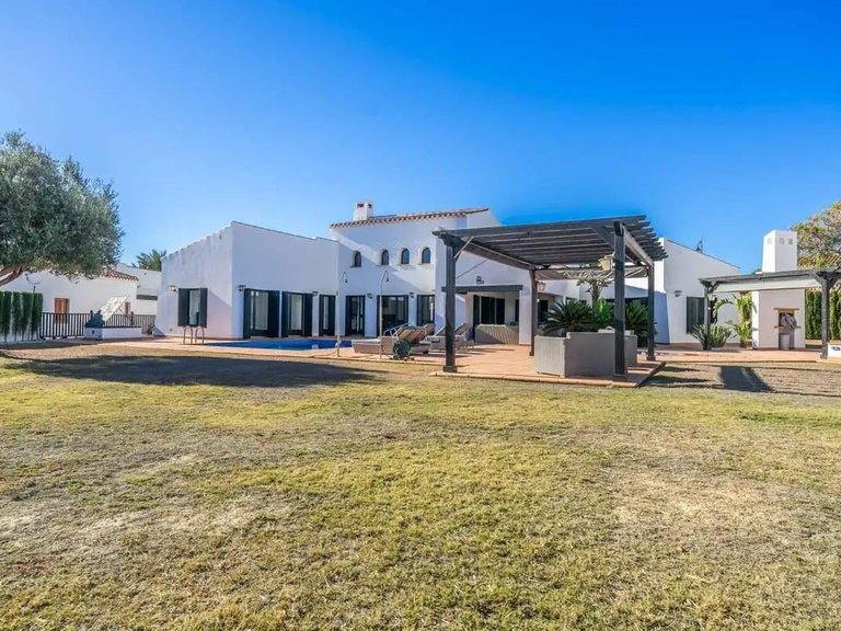 Villa for Sale in El Valle Golf Resort, Murcia 15