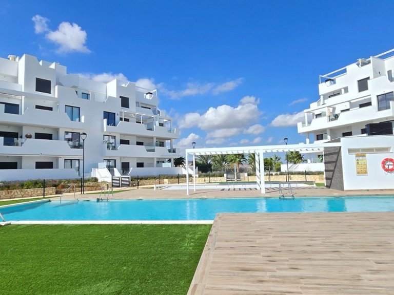 Apartment for Sale in Santa Rosalia Lake And Life Resort, Murcia 32