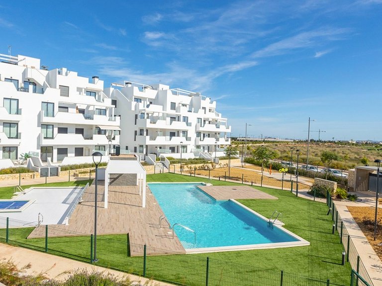 Apartment for Sale in Santa Rosalia Lake And Life Resort, Murcia 8