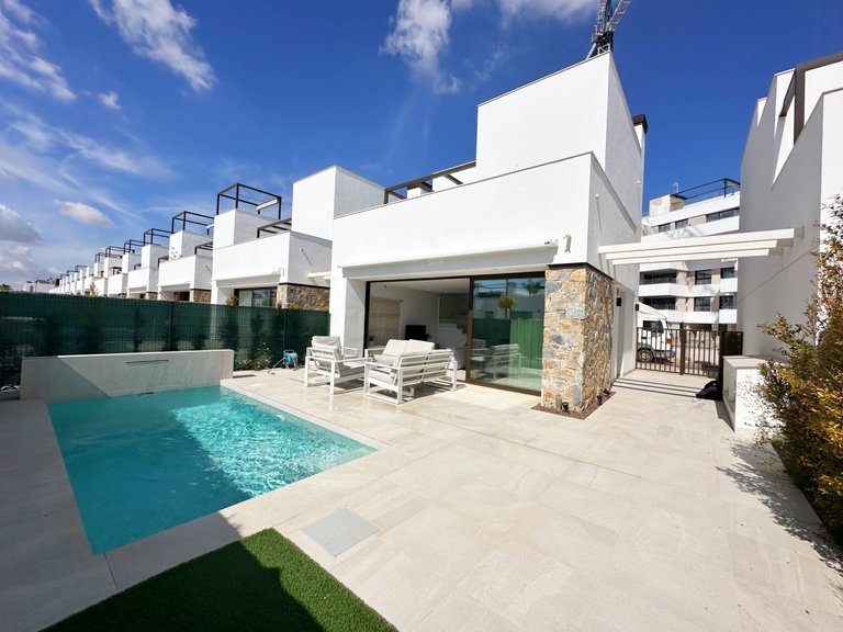 Villa for Sale in Inland Santa Rosalia Resort, Murcia 1