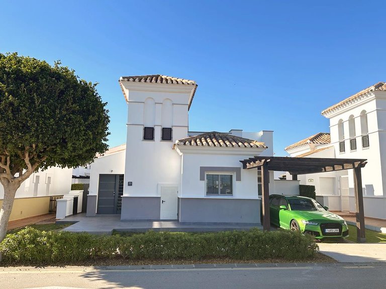 Villa for Sale in Inland La Torre Golf Resort, Murcia 5