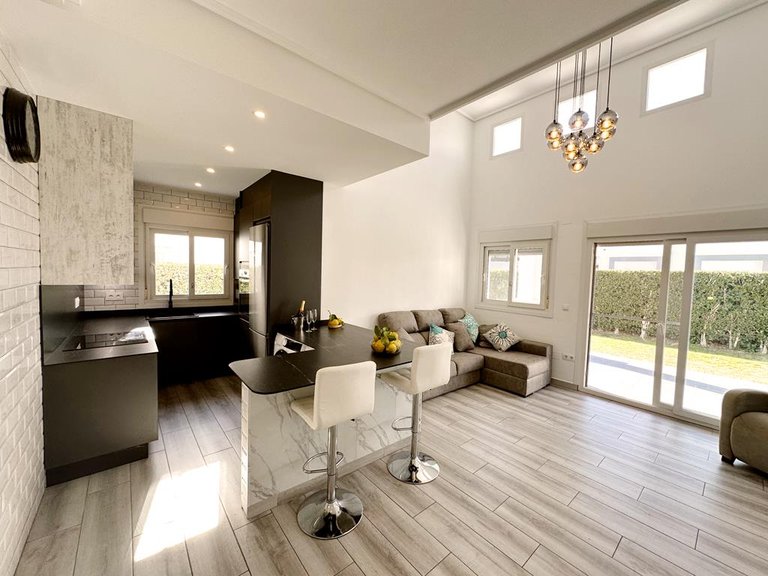 Villa for Sale in Inland La Torre Golf Resort, Murcia 1