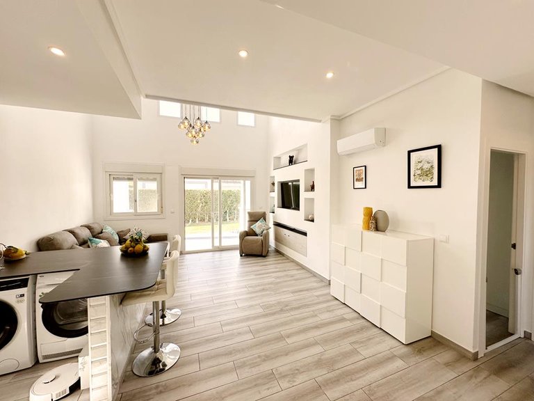 Villa for Sale in Inland La Torre Golf Resort, Murcia 6