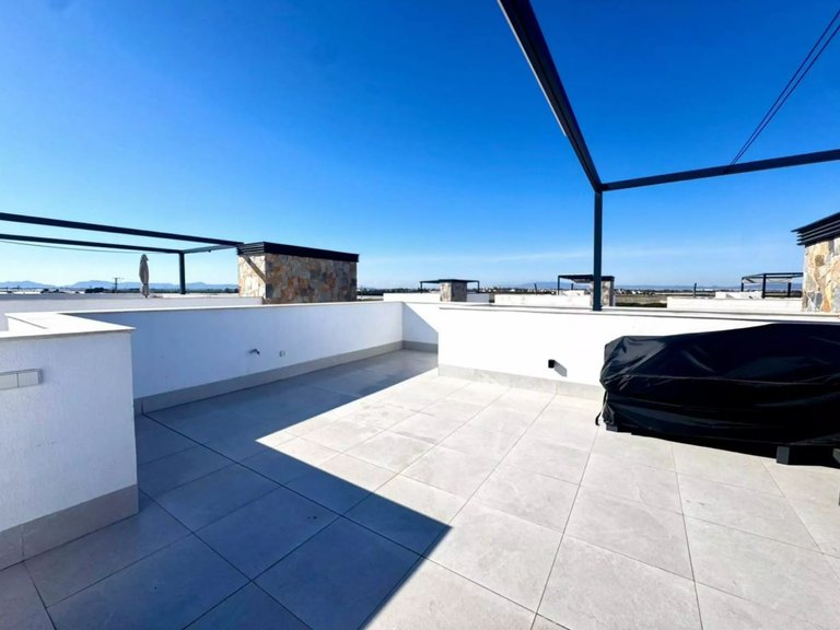 Villa for Sale in Santa Rosalia Lake And Life Resort, Murcia 13