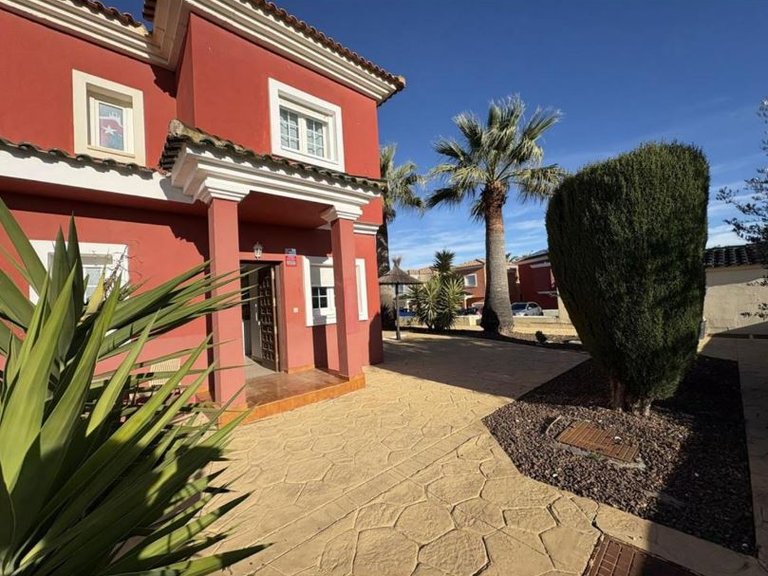 Villa for Sale in Altaona Golf And Country Village, Murcia 1