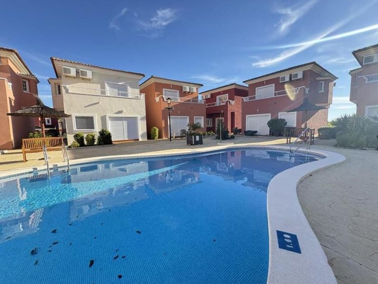 Villa for Sale in Altaona Golf And Country Village, Murcia 6