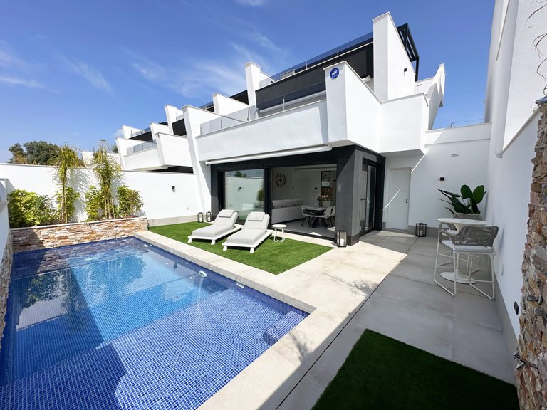 Villa for Sale in Santiago De La Ribera, Murcia 1