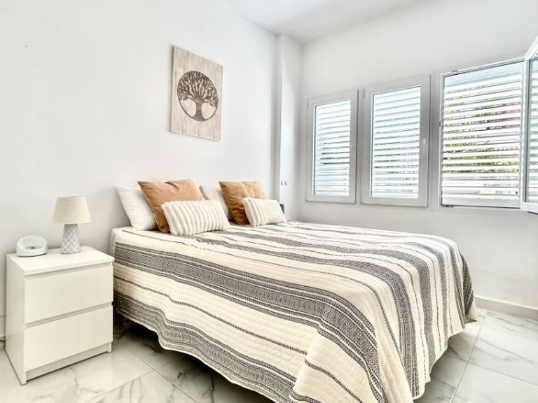 Apartment for Sale in La Zenia, Valencia 9