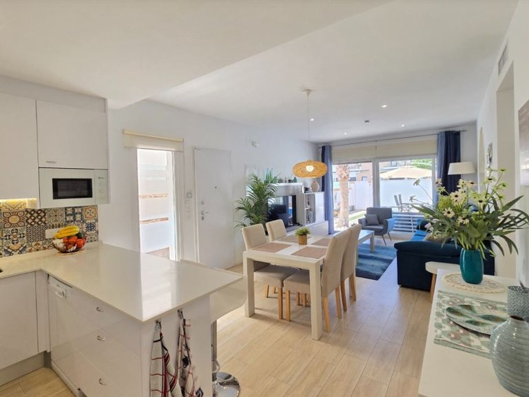 Villa for Sale in Pilar De La Horadada, Valencia 14