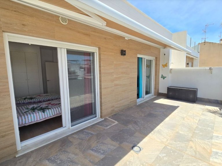 Villa for Sale in Pilar De La Horadada, Valencia 28