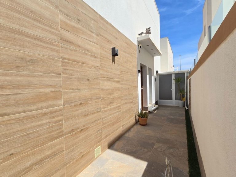 Villa for Sale in Pilar De La Horadada, Valencia 29