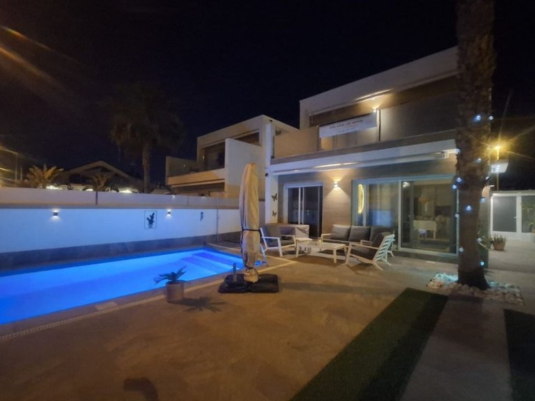 Villa for Sale in Pilar De La Horadada, Valencia 32