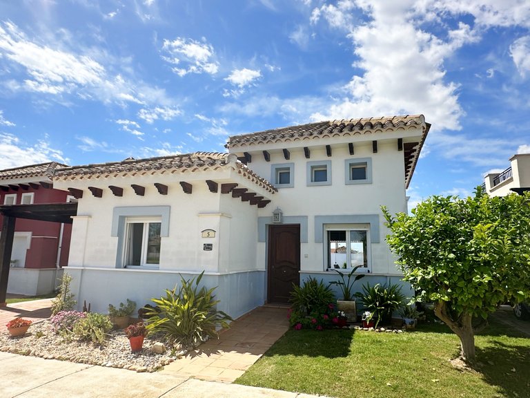 Villa for Sale in Mar Menor Golf Resort, Murcia 2