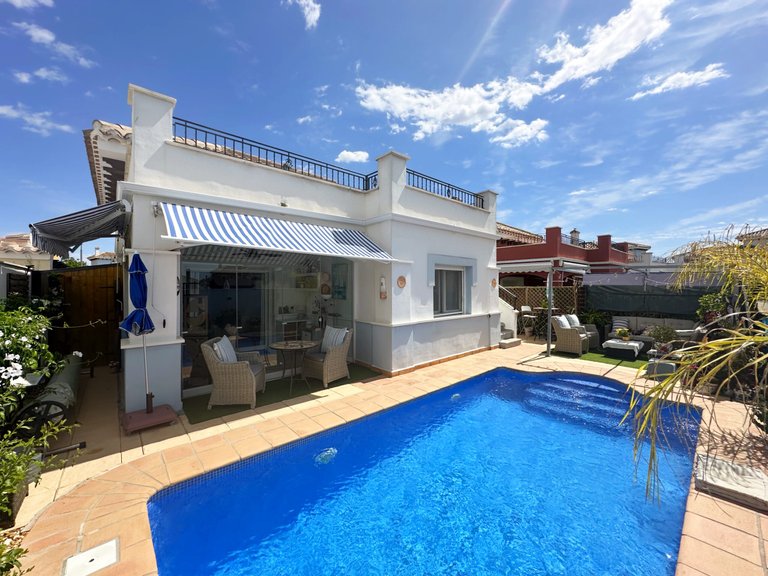 Villa for Sale in Mar Menor Golf Resort, Murcia 1