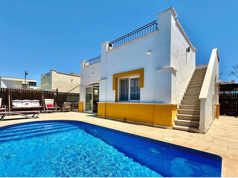 Villa for Sale in Mar Menor Golf Resort, Murcia 1