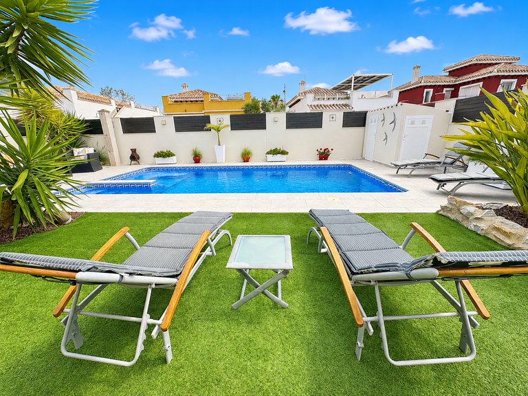 Villa for Sale in Mar Menor Golf Resort, Murcia 3