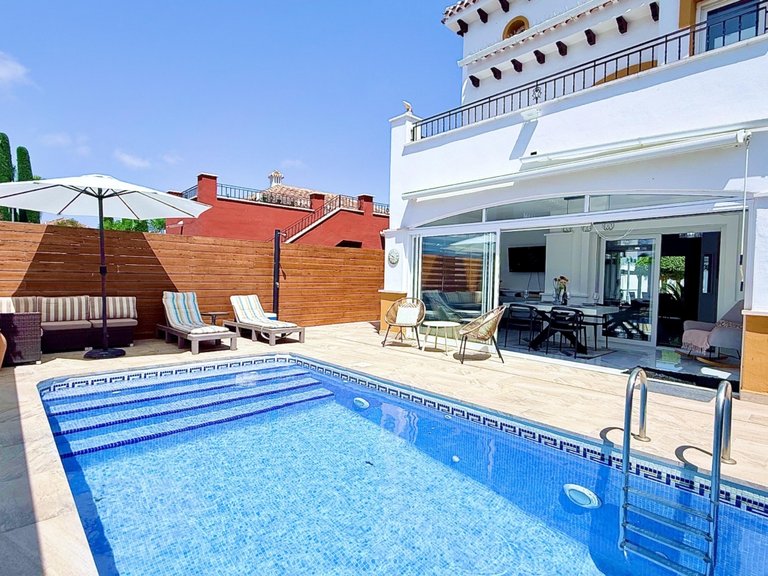 Villa for Sale in Mar Menor Golf Resort, Murcia 1