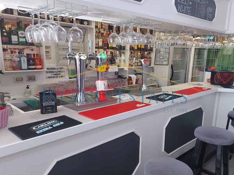 Commercial for sale in Adeje, Tenerife 1