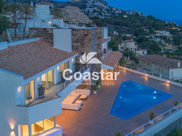 Modern Luxury With Breathtaking Views In Altea 15