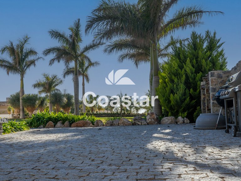 Modern Luxury With Breathtaking Views In Altea 12