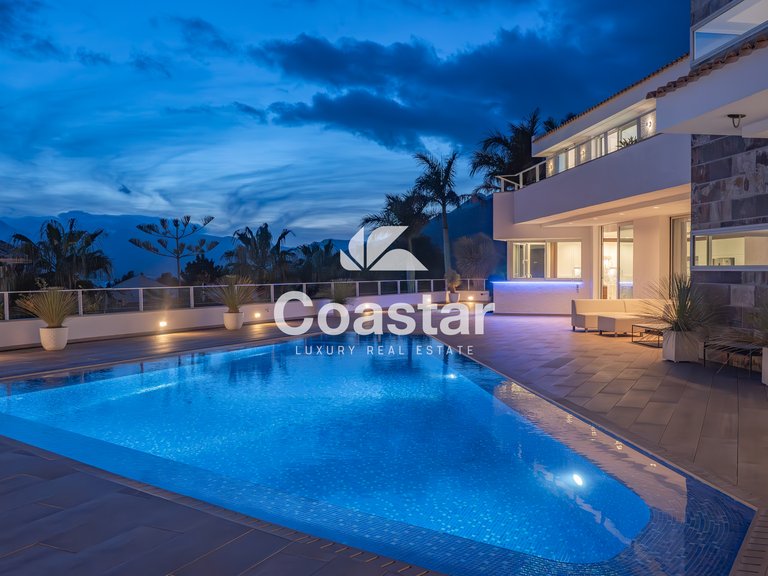 Modern Luxury With Breathtaking Views In Altea 4