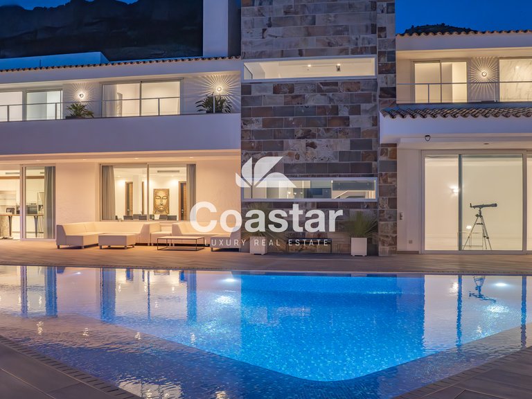 Modern Luxury With Breathtaking Views In Altea 3