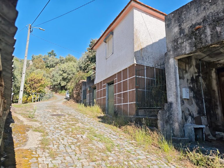 Country house for sale in Codeçoso, Braga, Portugal 3