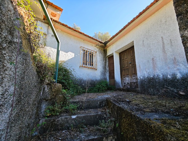 Country house for sale in Codeçoso, Braga, Portugal 5