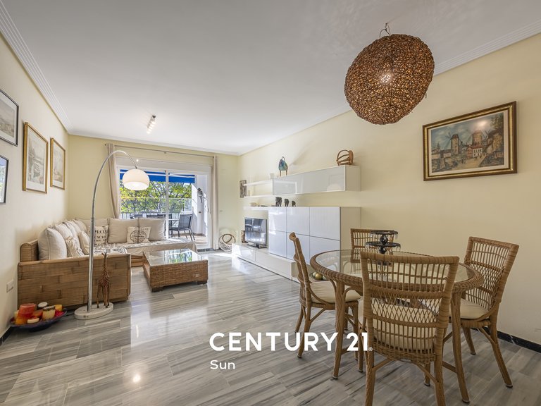 Apartment for sale in Puerto Banús, Málaga 13